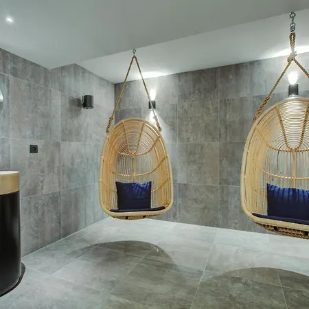 Апартаменты The Drus Luxury With And Indoor Pool Шамони