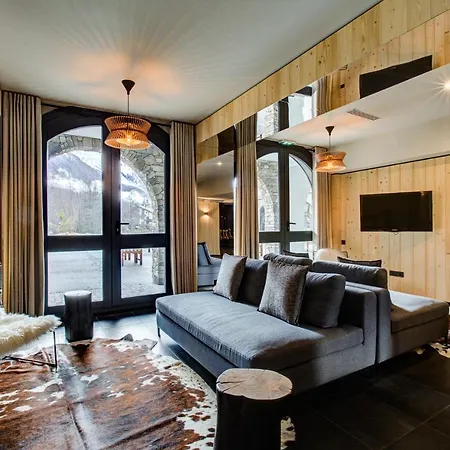 Thedrus Luxury Apt, Swimming Pool, & * Chamonix